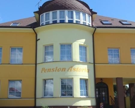 Pension Astoria Klasterec nad Ohri Exterior photo